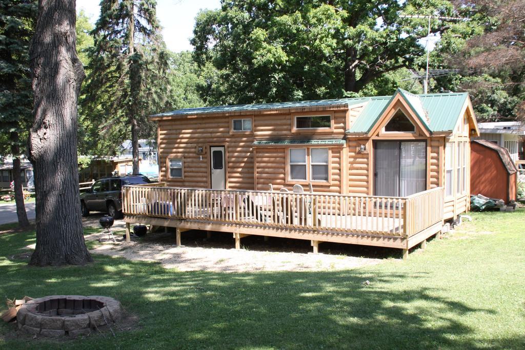 Lakeland Rv Campground Deluxe Loft Cabin 11 Hotel Edgerton Exterior photo